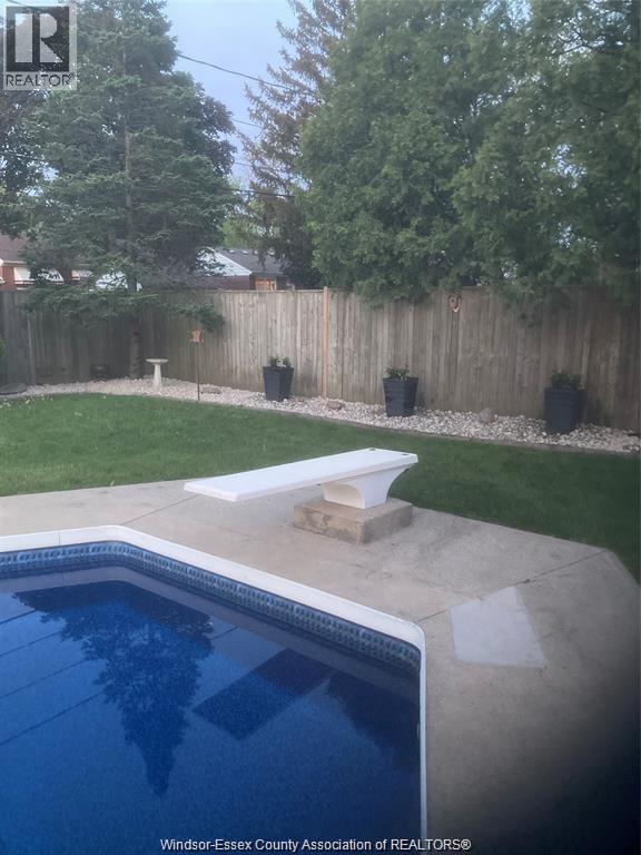 3276 Virginia Park, Windsor, Ontario  N9E 2C3 - Photo 15 - 26001009