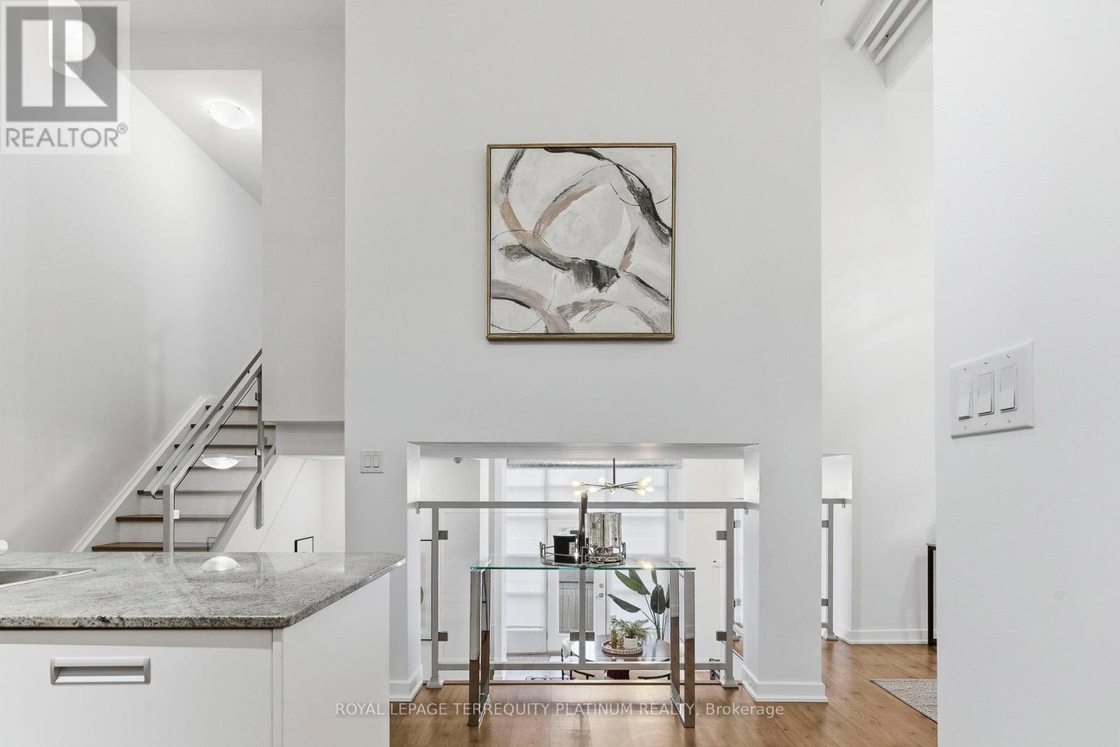 101 - 380 Macpherson Avenue, Toronto, Ontario  M4V 3E3 - Photo 7 - C12695408