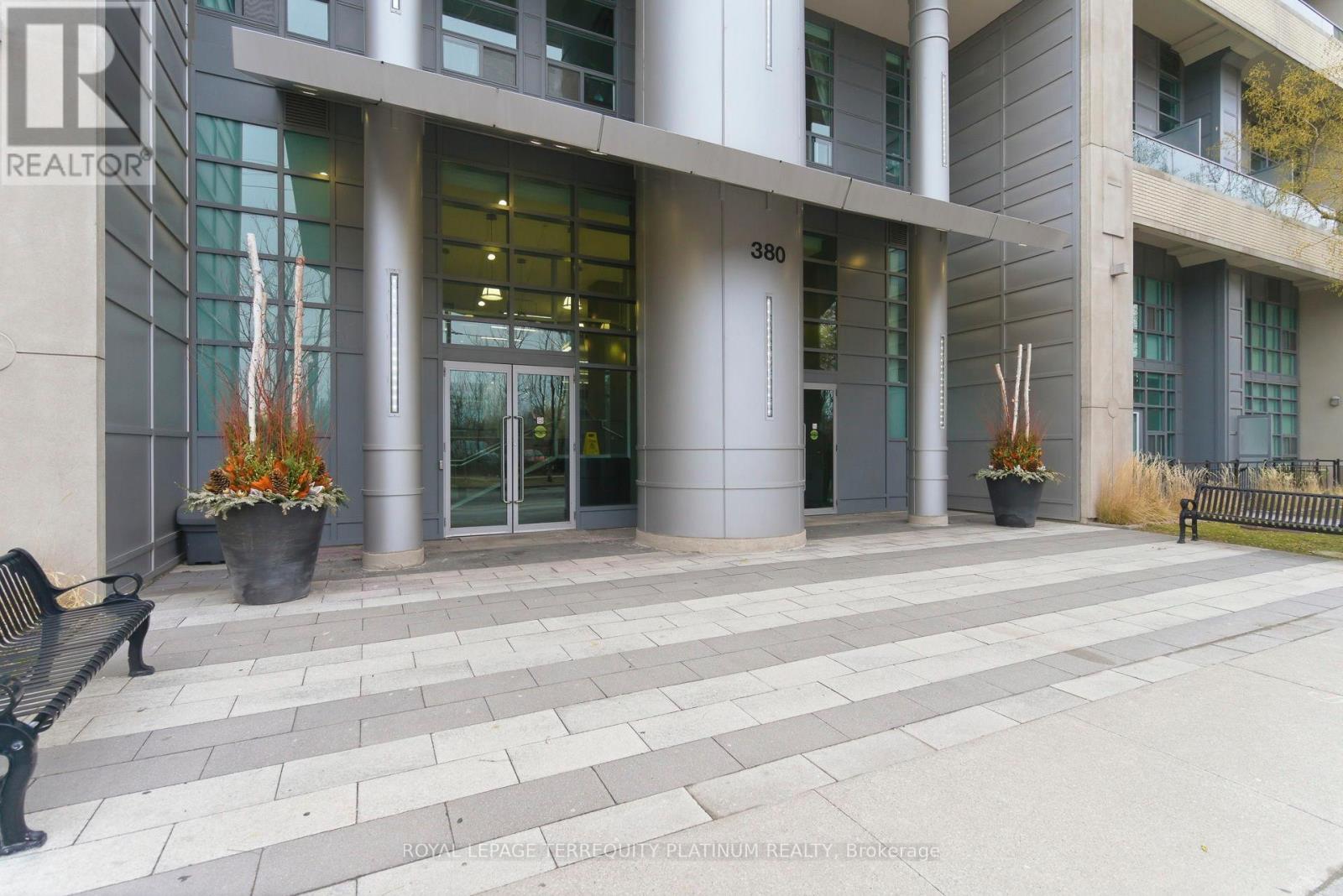 101 - 380 Macpherson Avenue, Toronto, Ontario  M4V 3E3 - Photo 4 - C12695408