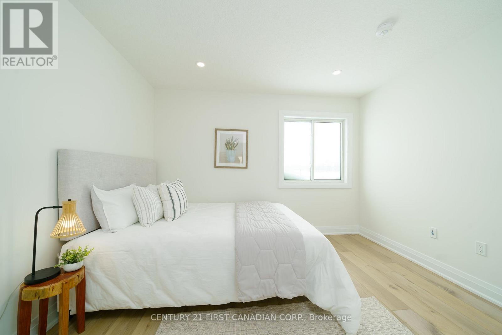 486 Julianna Court, Plympton-Wyoming, Ontario  N0N 1T0 - Photo 21 - X12695752