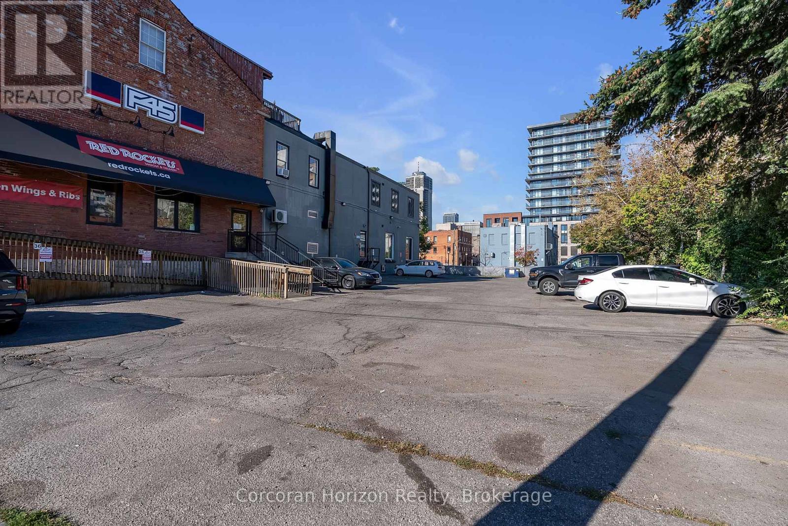 B2 - 15 Wellington Street N, Hamilton, Ontario  L8R 1M7 - Photo 11 - X12695788