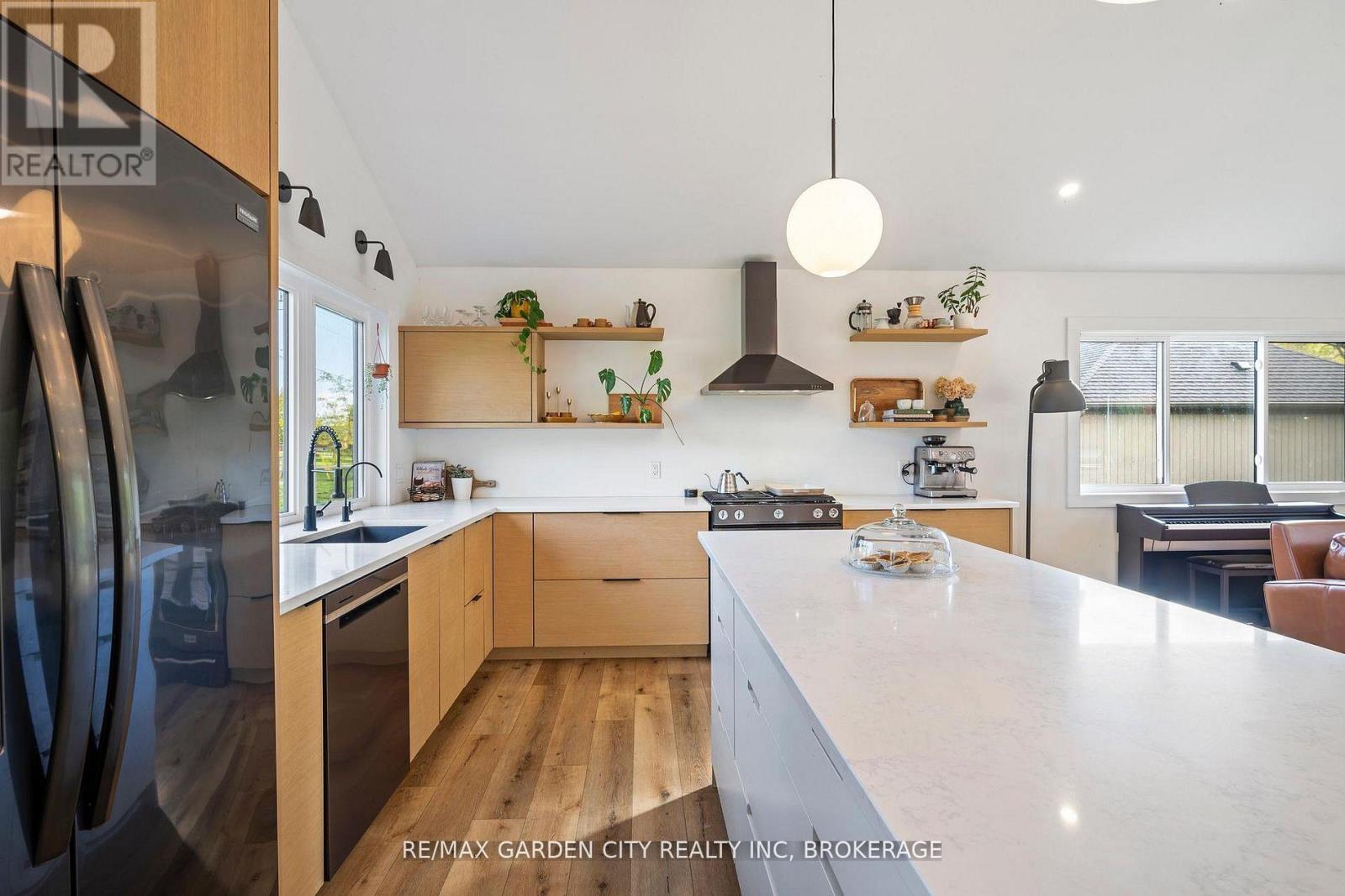 4110 13th Street, Lincoln (Lincoln-Jordan/vineland), Ontario  L0R 1S0 - Photo 9 - X12695784