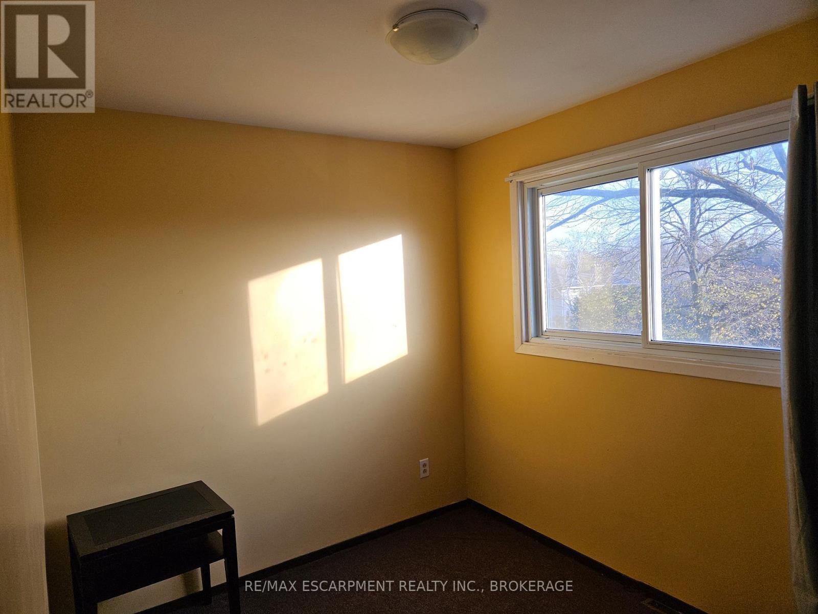 B - 100 Endicott Terrace, Welland, Ontario  L3C 5R9 - Photo 11 - X12695836