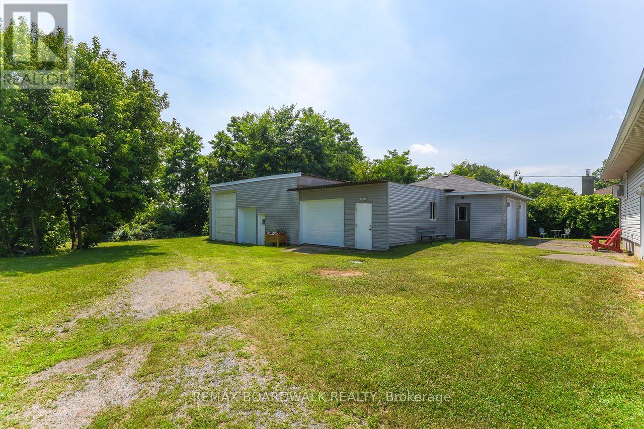 7032 Mason Street, Ottawa, Ontario  K4P 1C2 - Photo 9 - X12299331