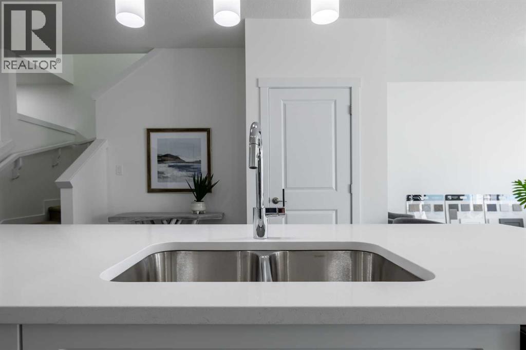 25 Heritage Manor, Cochrane, Alberta  T4C 0L3 - Photo 11 - A2252584