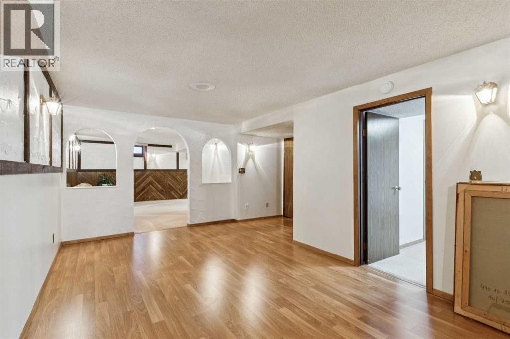 3221 Cedarille Drive Sw, Calgary, Alberta  T2W 2N2 - Photo 24 - A2270669