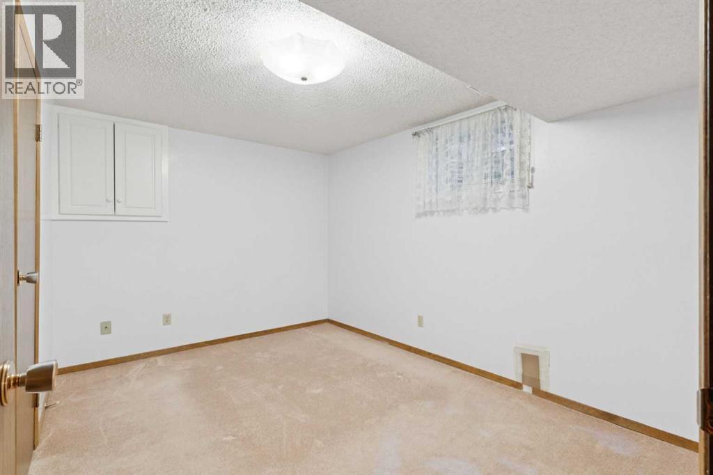 3221 Cedarille Drive Sw, Calgary, Alberta  T2W 2N2 - Photo 32 - A2270669