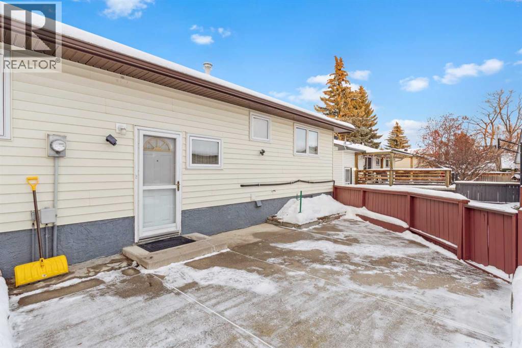 3221 Cedarille Drive Sw, Calgary, Alberta  T2W 2N2 - Photo 34 - A2270669