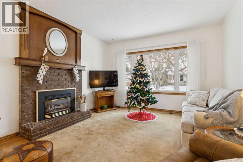 3221 Cedarille Drive Sw, Calgary, Alberta  T2W 2N2 - Photo 7 - A2270669