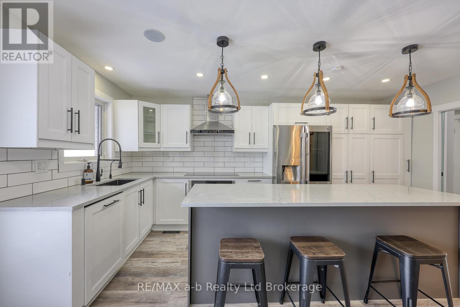 163910 Brownsville Road, South-West Oxford, Ontario  N4G 4G8 - Photo 7 - X12692058