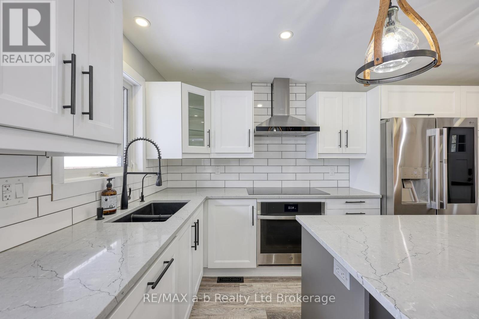 163910 Brownsville Road, South-West Oxford, Ontario  N4G 4G8 - Photo 8 - X12692058