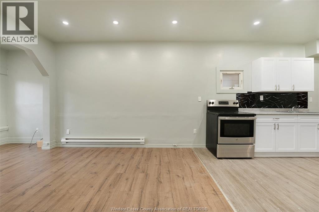 987 Lincoln, Windsor, Ontario  N8Y 2H3 - Photo 7 - 26001098