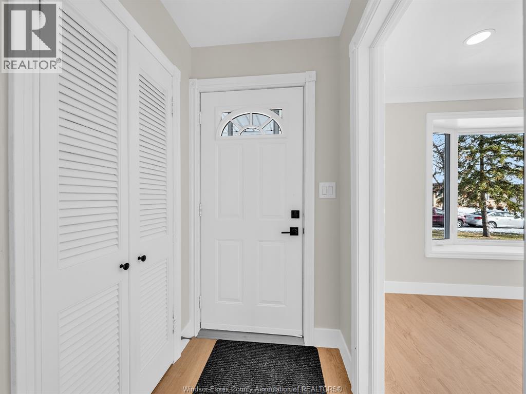 1207 Virginia Avenue, Windsor, Ontario  N8S 2Z1 - Photo 8 - 26001091