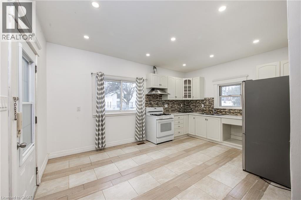 114 George Street, Ingersoll, Ontario  N5C 1Y9 - Photo 1 - 40798530