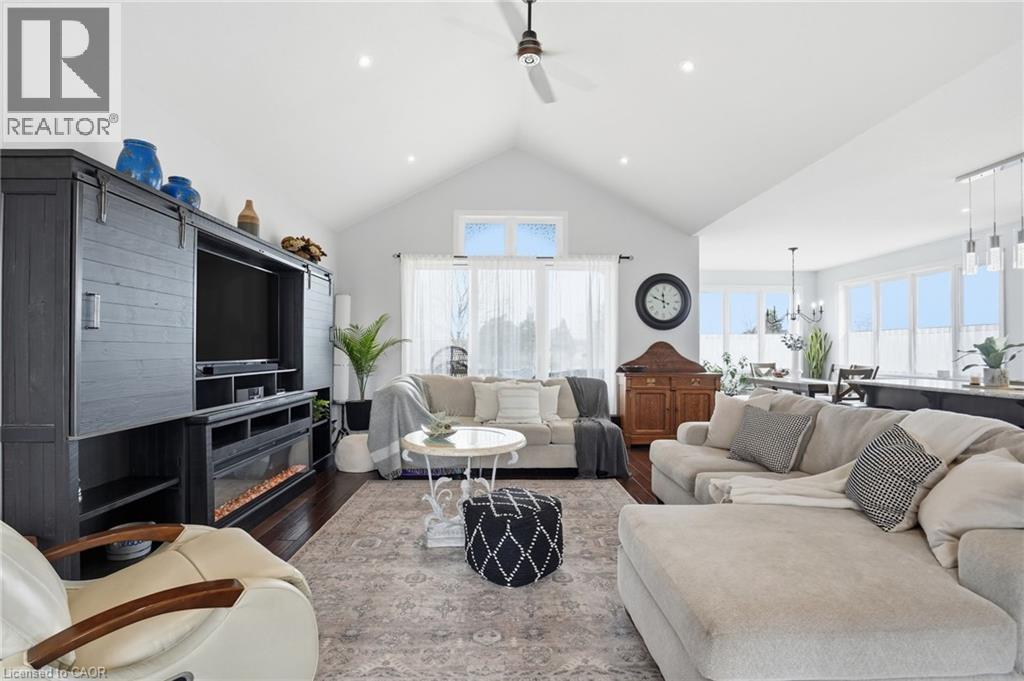 6 Macneil Court, Brantford, Ontario  N3S 0G3 - Photo 8 - 40798518