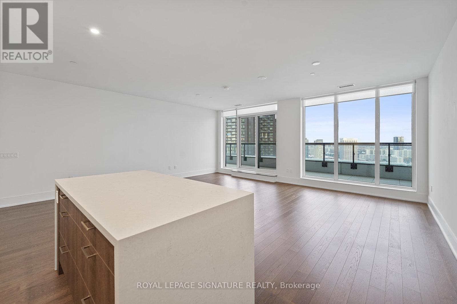 2507 - 30 Inn On The Park Drive, Toronto, Ontario  M3C 0P8 - Photo 5 - C12695754