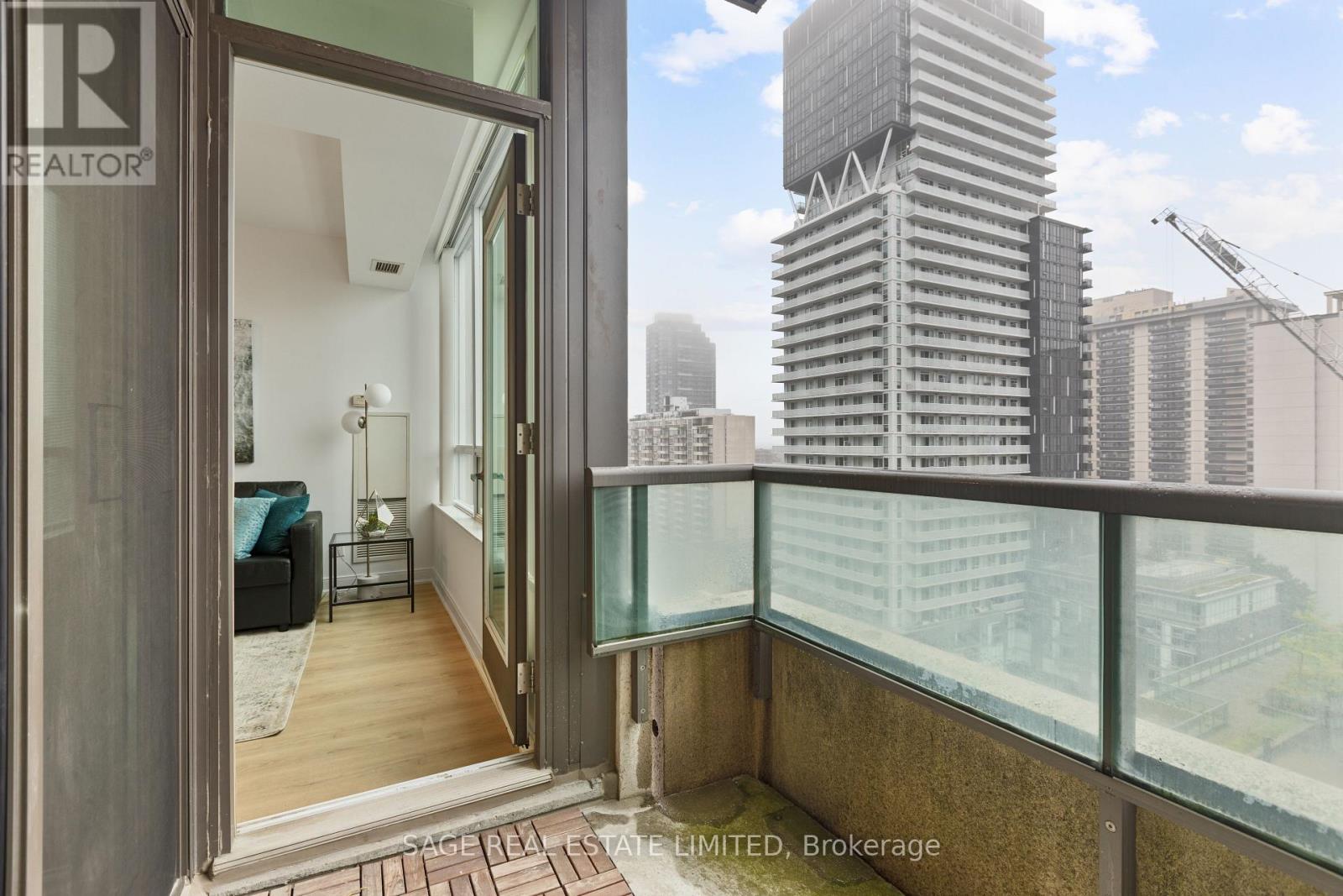 1301 - 88 Broadway Avenue, Toronto, Ontario  M4P 0A5 - Photo 17 - C12695762