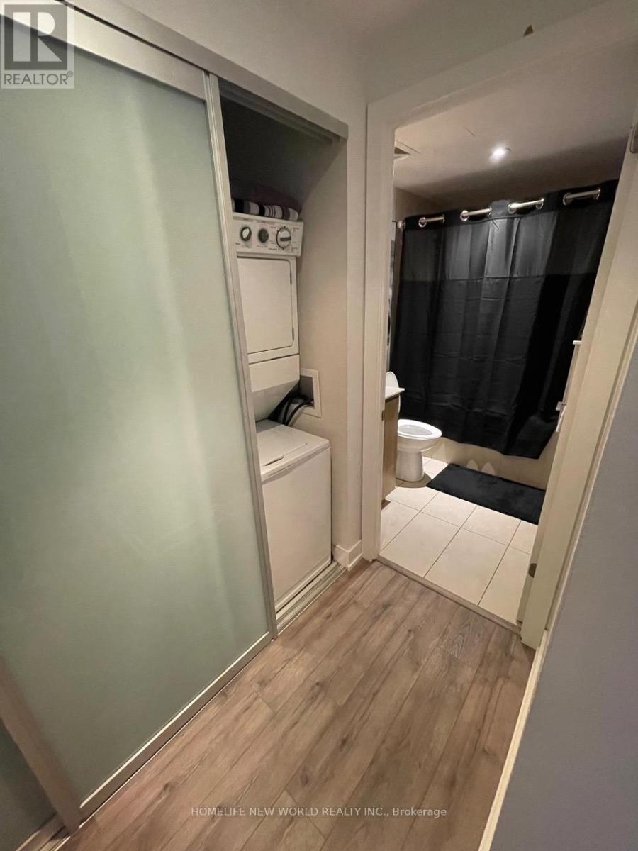 401 - 650 King Street, Toronto, Ontario  M5V 0H6 - Photo 8 - C12695768