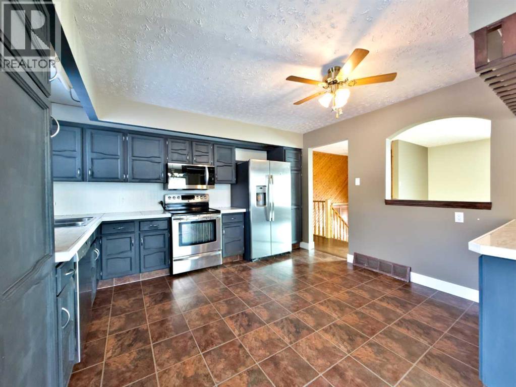 7717 29 Avenue, Coleman, Alberta  T0K 0M0 - Photo 11 - A2276773