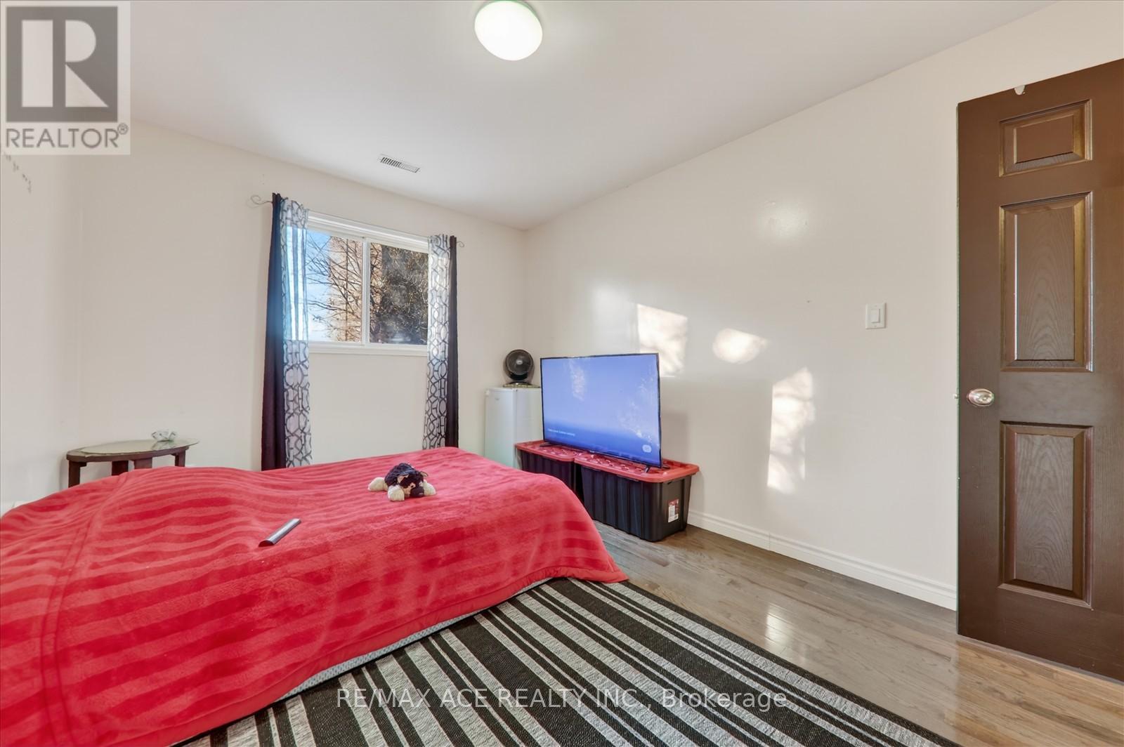 150 Centre Street S, Oshawa, Ontario  L1H 4A4 - Photo 13 - E12695736