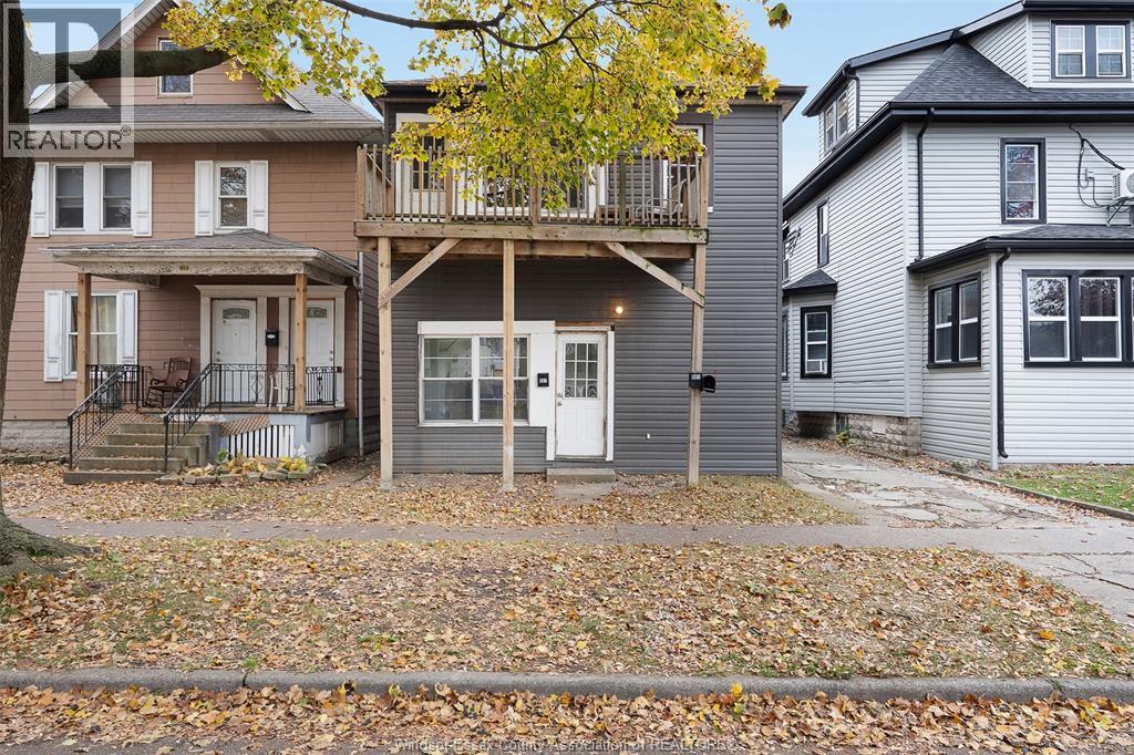 989 Lincoln, Windsor, Ontario  N8Y 2H3 - Photo 2 - 26001102