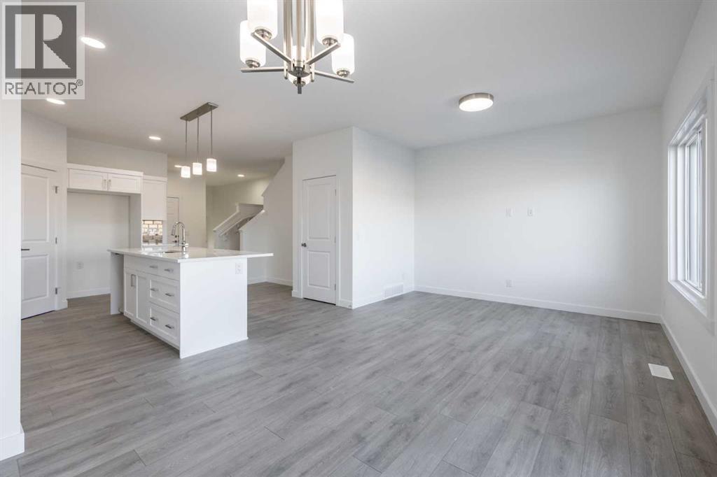 43 Heritage Manor, Cochrane, Alberta  T4C 0L3 - Photo 14 - A2278279