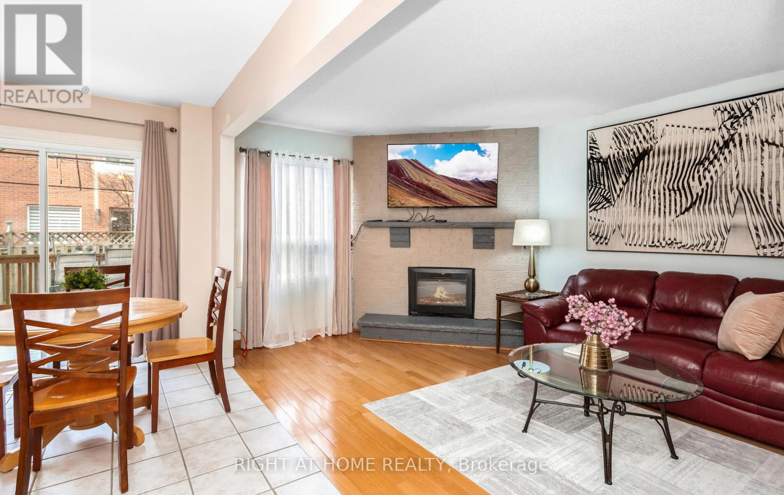 138 Atkins Circle, Brampton, Ontario  L6X 4E7 - Photo 12 - W12693178