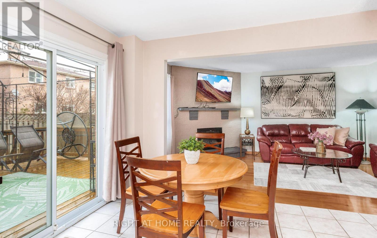 138 Atkins Circle, Brampton, Ontario  L6X 4E7 - Photo 23 - W12693178