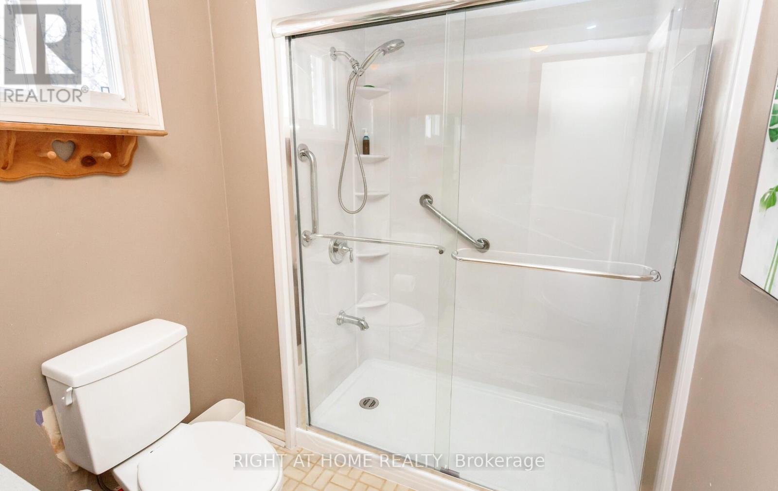 138 Atkins Circle, Brampton, Ontario  L6X 4E7 - Photo 31 - W12693178