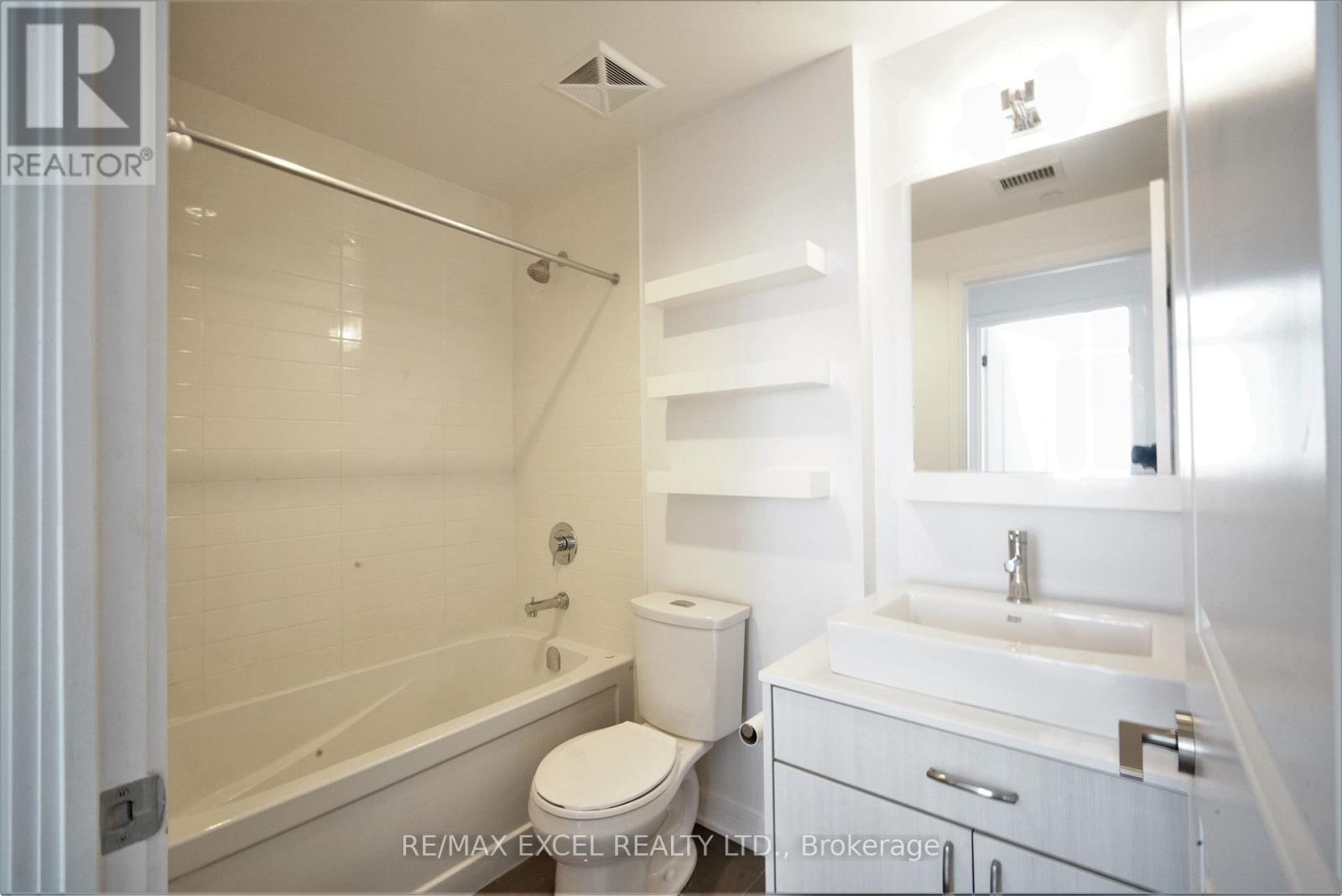 1204 - 9205 Yonge Street, Richmond Hill, Ontario  L4C 6Z2 - Photo 14 - N12695798