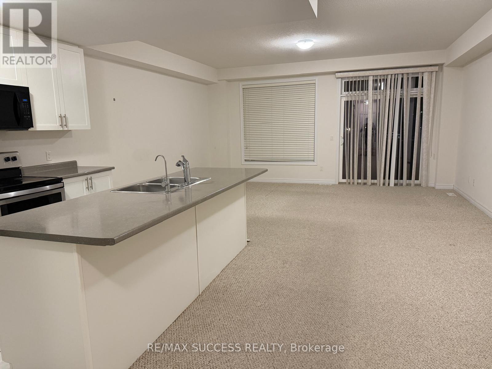 4 - 77 Diana Avenue, Brantford, Ontario  N3T 0R6 - Photo 4 - N12695806