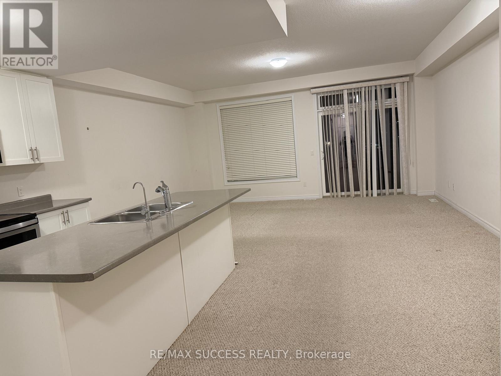 4 - 77 Diana Avenue, Brantford, Ontario  N3T 0R6 - Photo 5 - N12695806