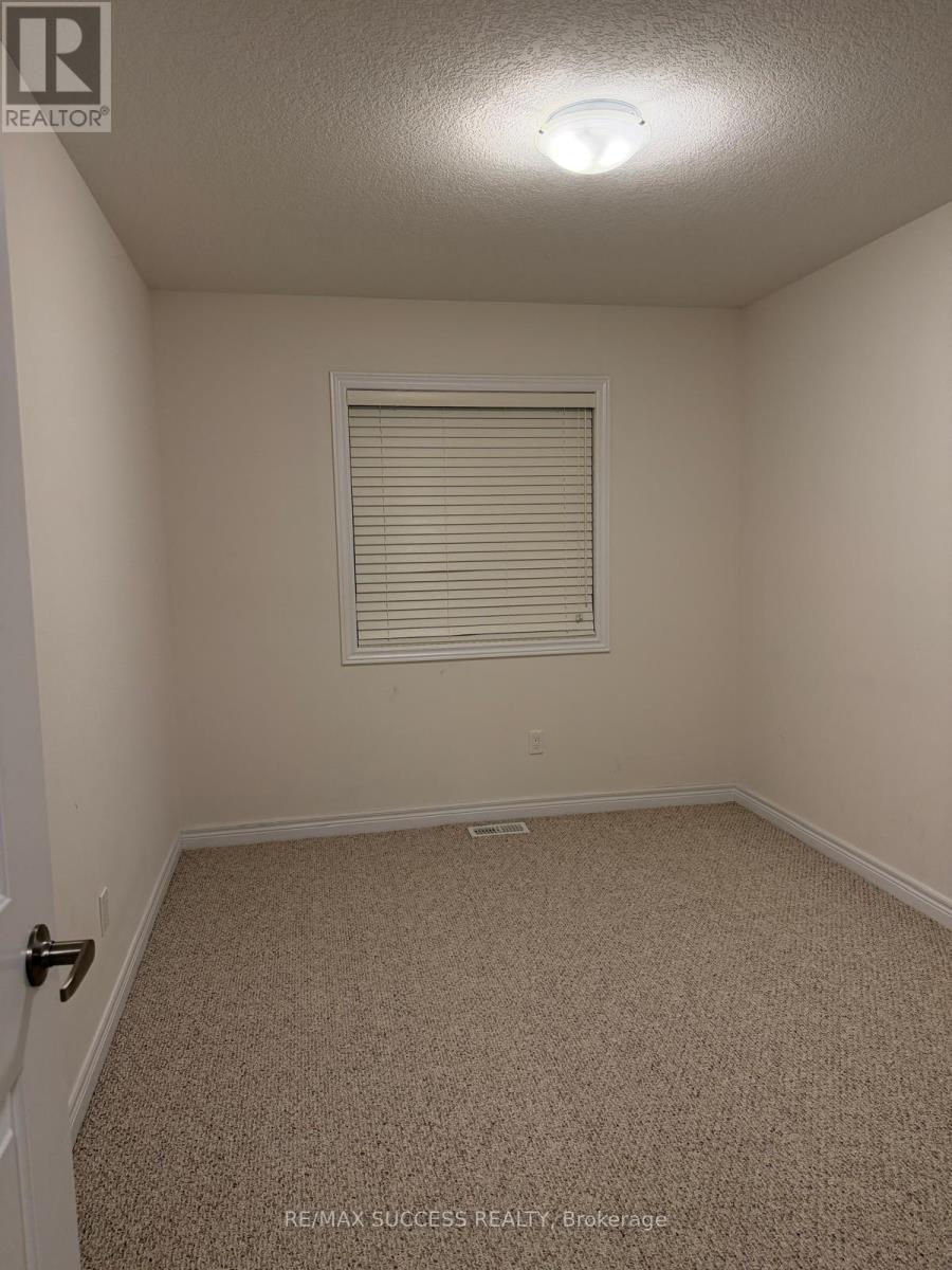 4 - 77 Diana Avenue, Brantford, Ontario  N3T 0R6 - Photo 7 - N12695806