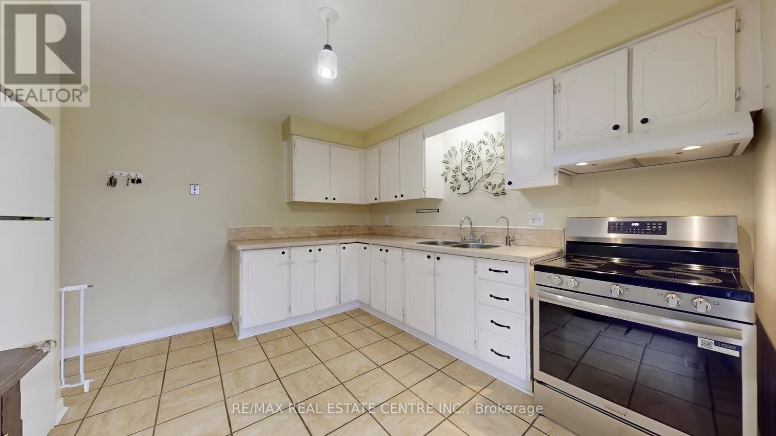 355 Ontario Street N, Milton, Ontario  L9T 3J3 - Photo 7 - W12695740