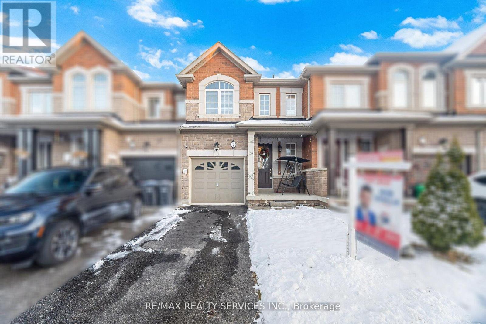 7 DUFAY ROAD, Brampton, Ontario