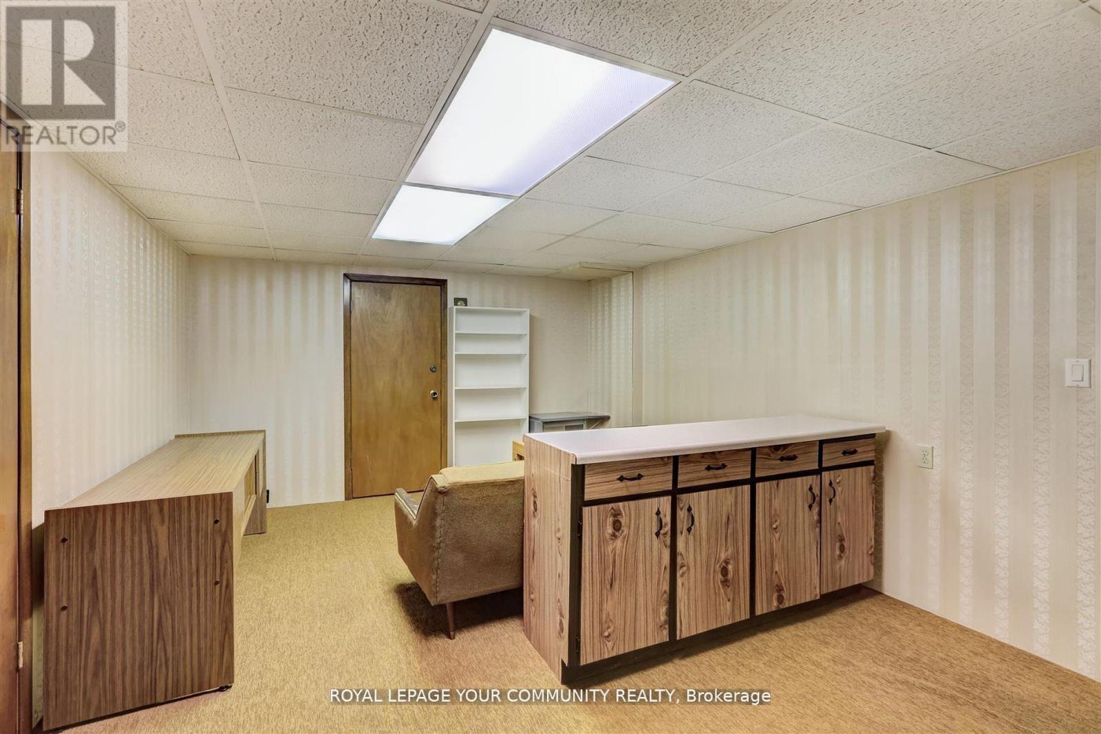 (Lower) - 19 Peacham Cres Crescent, Toronto, Ontario  M3M 1S2 - Photo 12 - W12695750