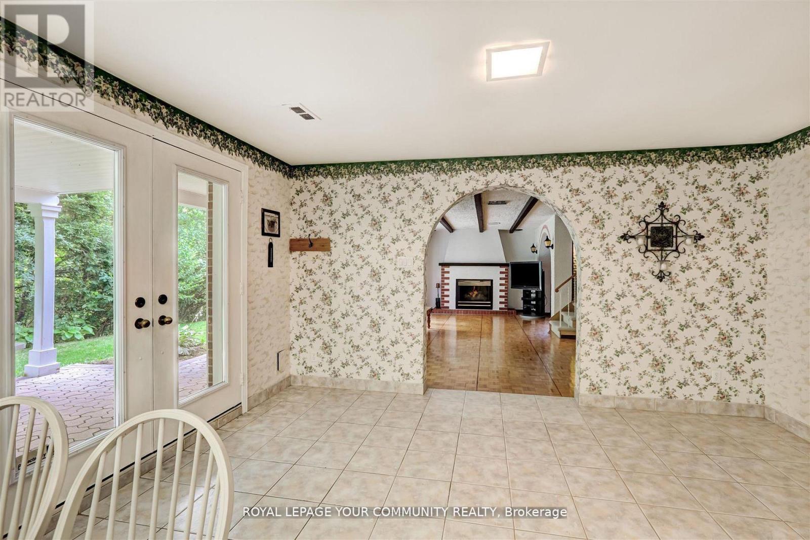 (Lower) - 19 Peacham Cres Crescent, Toronto, Ontario  M3M 1S2 - Photo 7 - W12695750