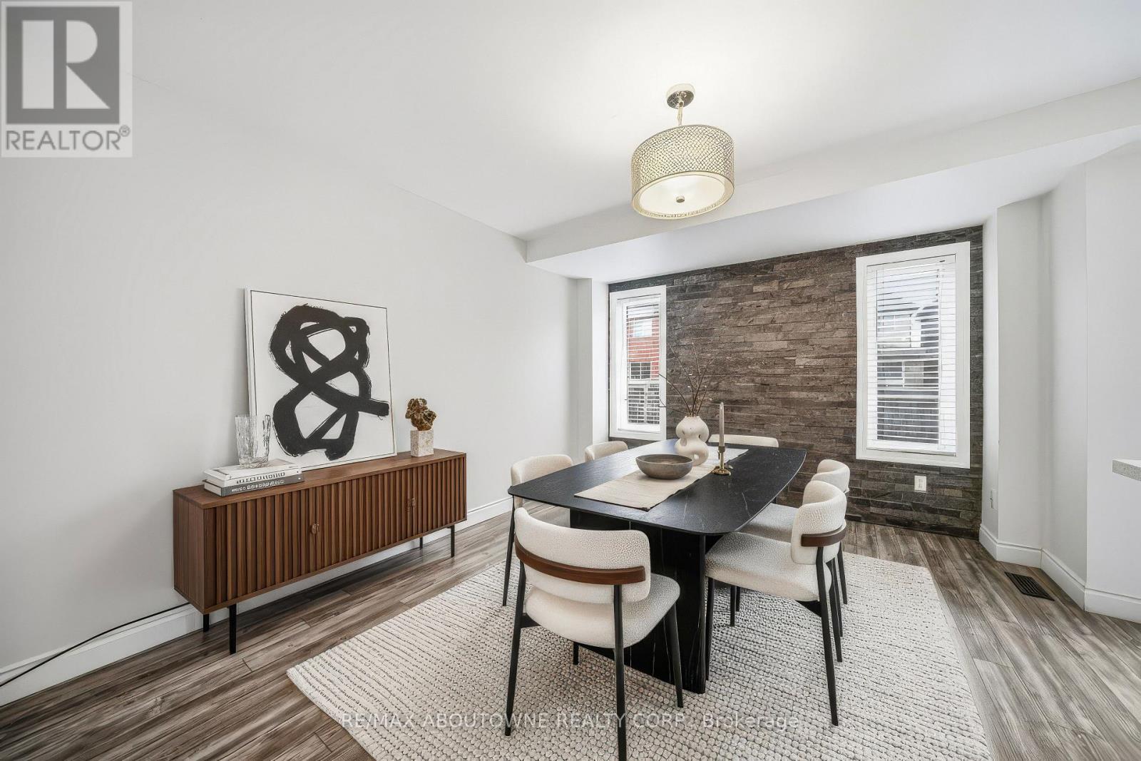 2502 Postmaster Drive, Oakville, Ontario  L6M 5A8 - Photo 13 - W12695794