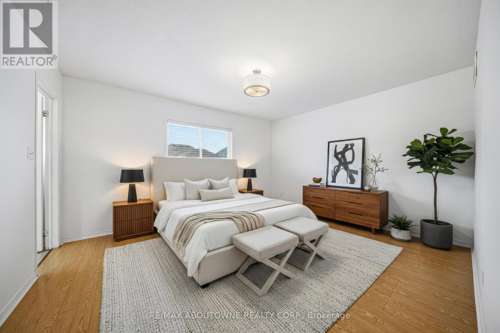 2502 Postmaster Drive, Oakville, Ontario  L6M 5A8 - Photo 19 - W12695794