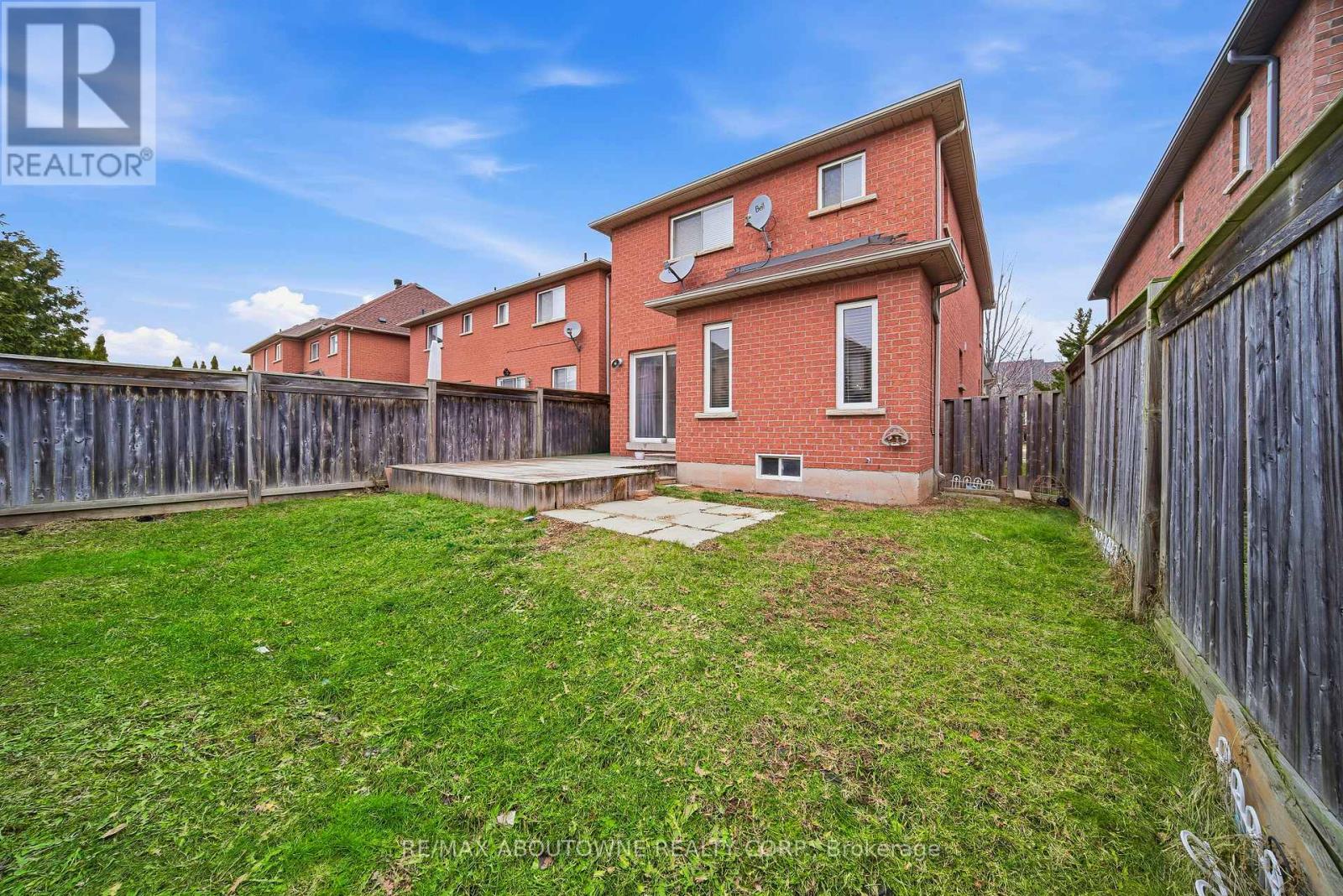 2502 Postmaster Drive, Oakville, Ontario  L6M 5A8 - Photo 26 - W12695794