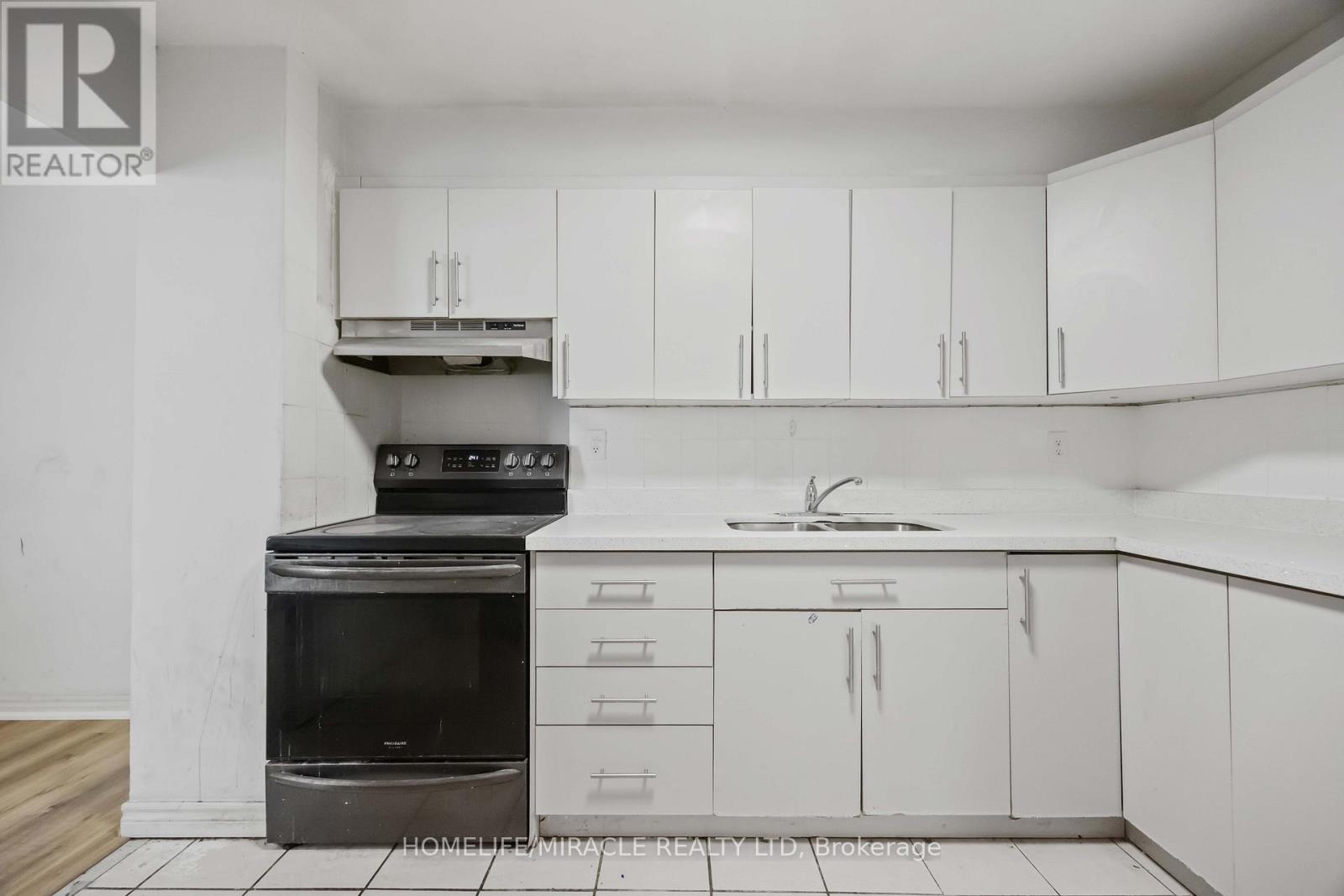 1008 - 60 Stevenson Road, Toronto, Ontario  M9V 2B4 - Photo 13 - W12695838