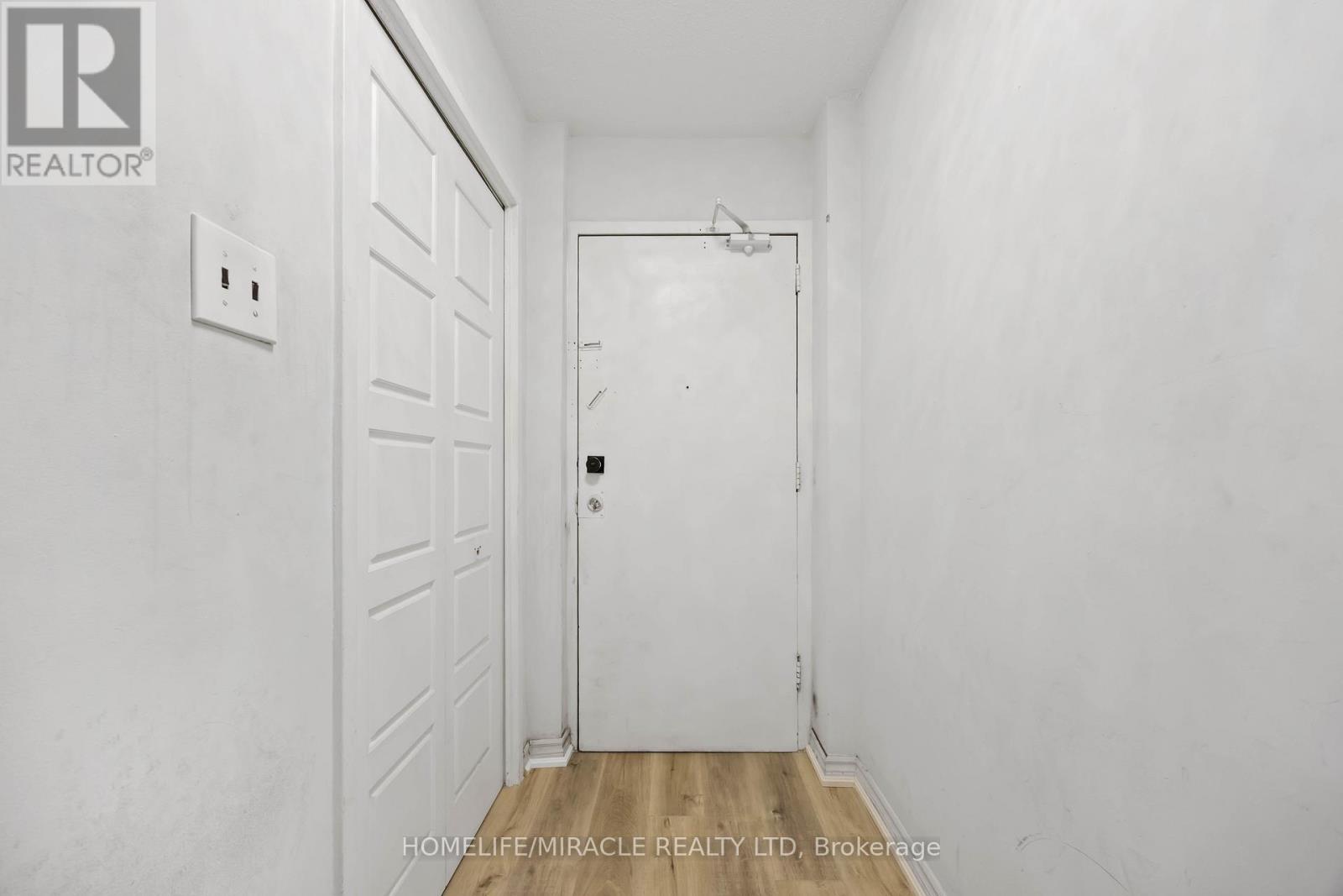 1008 - 60 Stevenson Road, Toronto, Ontario  M9V 2B4 - Photo 3 - W12695838