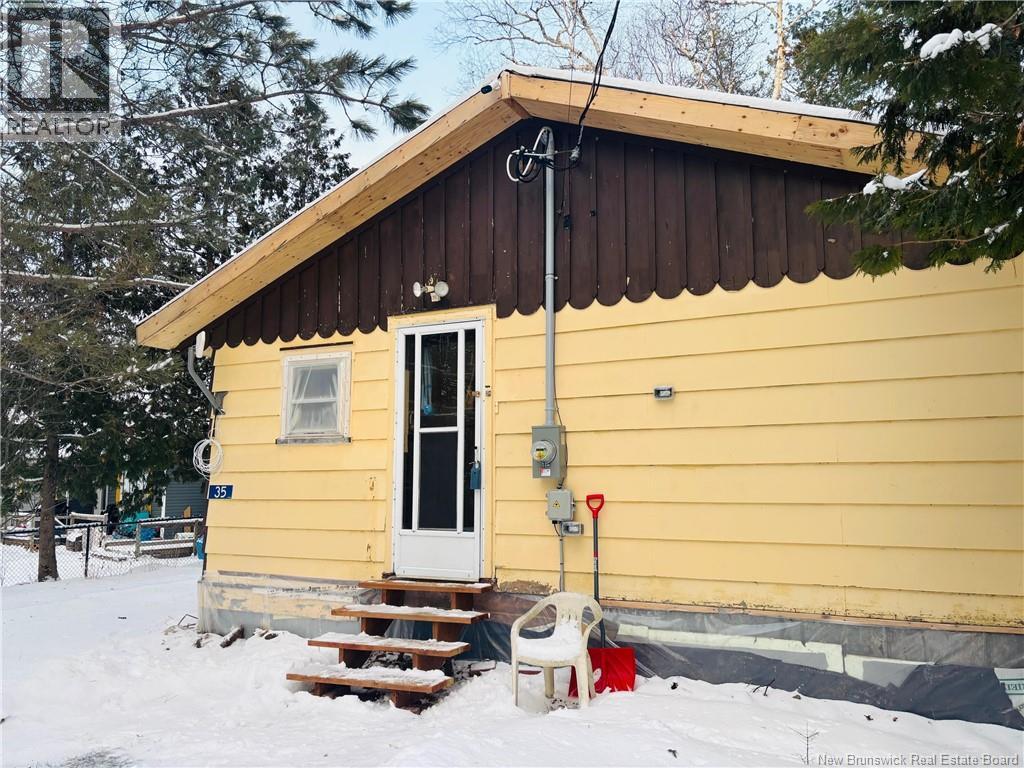 35 Pleasant Avenue, Doaktown, New Brunswick  E9C 1B5 - Photo 4 - NB132084
