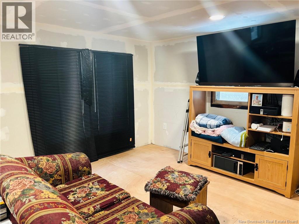 35 Pleasant Avenue, Doaktown, New Brunswick  E9C 1B5 - Photo 17 - NB132084