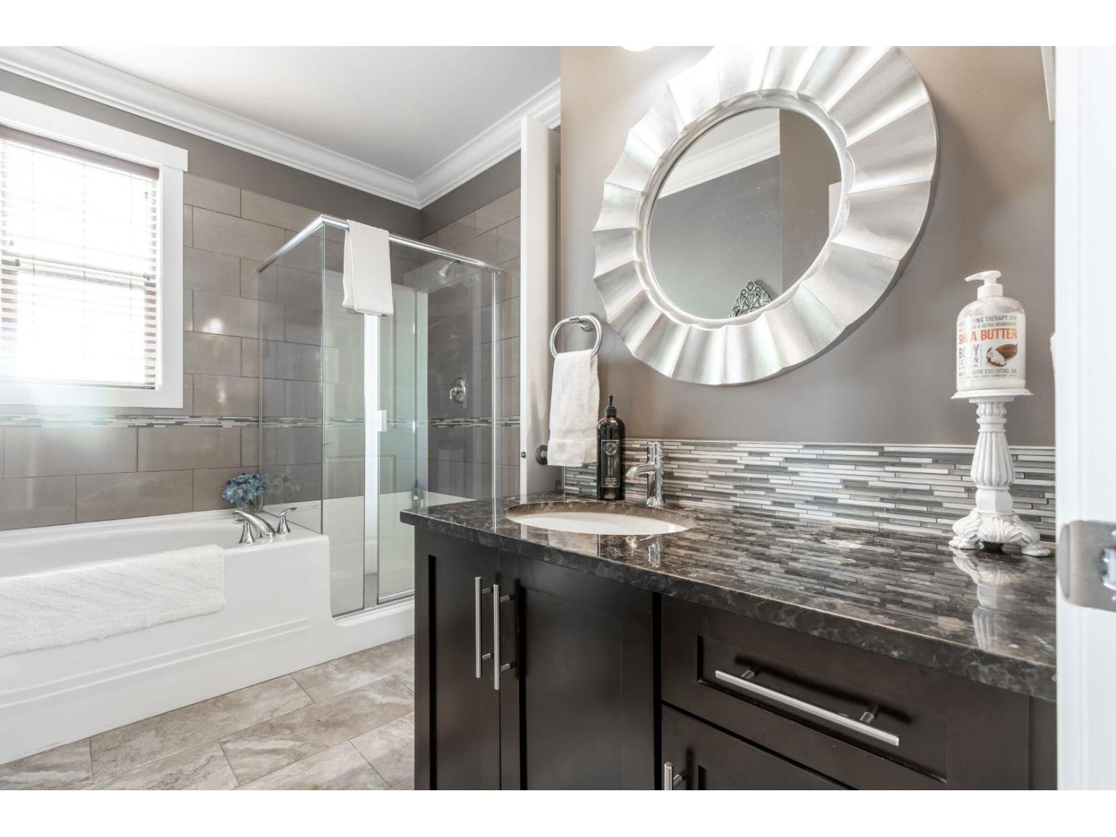 2379 Chardonnay Lane, Abbotsford, British Columbia  V4X 0A6 - Photo 8 - C8075081