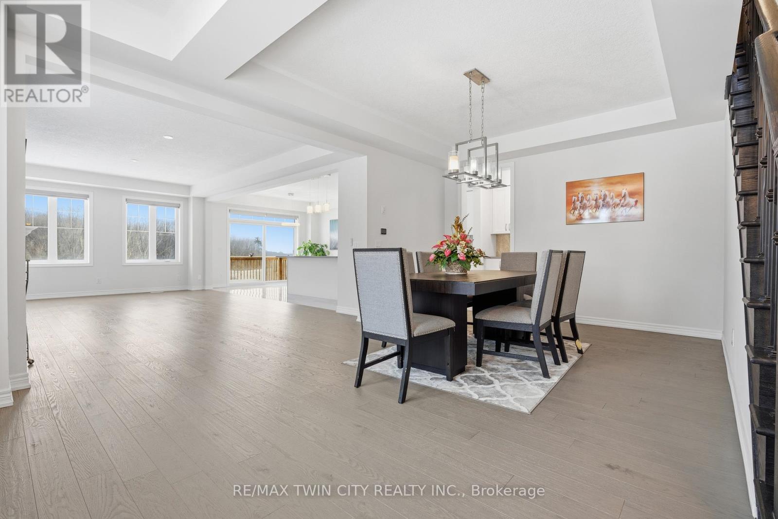 624 Beckview Crescent, Kitchener, Ontario  N2R 0R4 - Photo 7 - X12695748