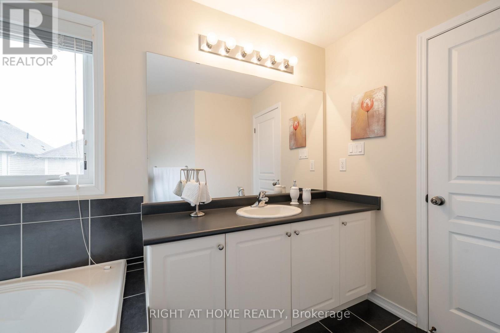 148 Whitwell Way, Hamilton, Ontario  L0R 1C0 - Photo 23 - X12695758