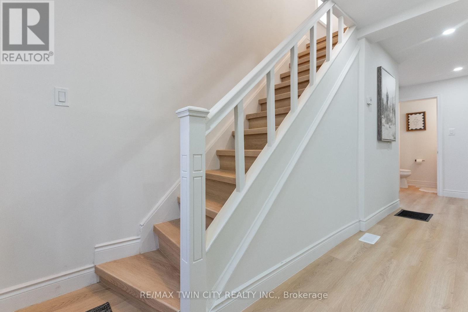 581 John Street N, Hamilton, Ontario  L8L 4S2 - Photo 16 - X12695814