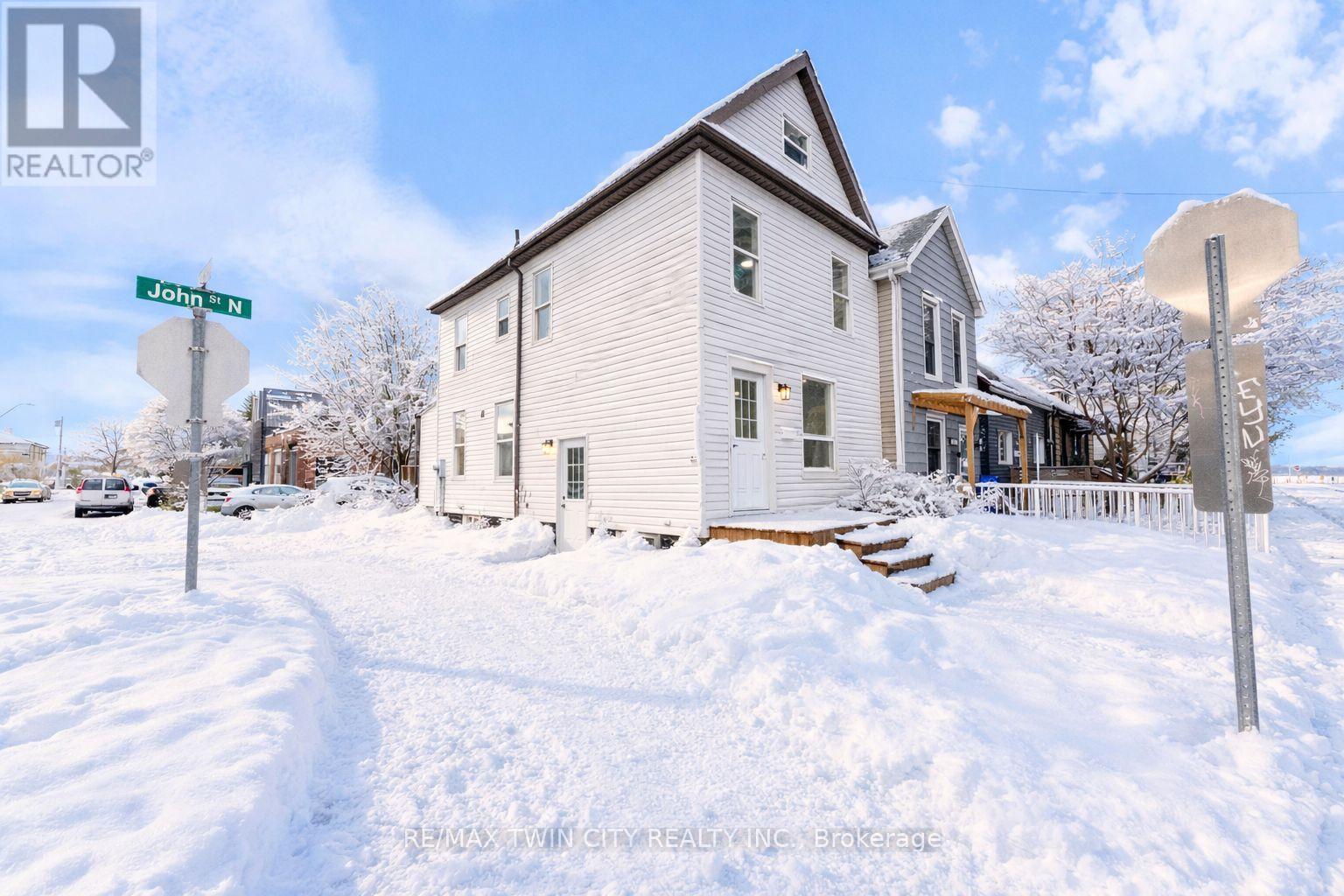 581 John Street N, Hamilton, Ontario  L8L 4S2 - Photo 2 - X12695814