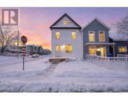 581 JOHN STREET N, Hamilton, Ontario